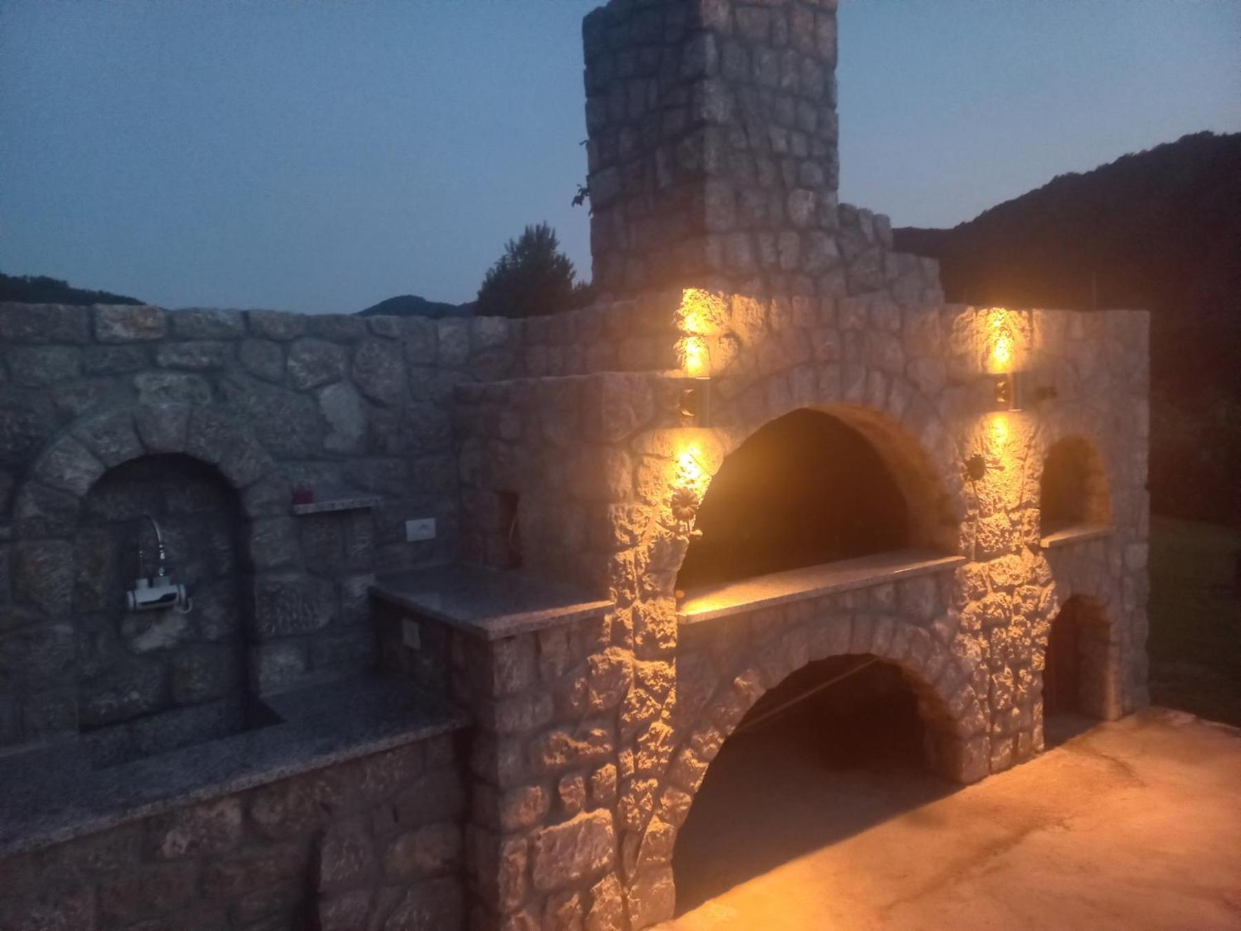 Vikendica Pored Drine Σπίτι διακοπών